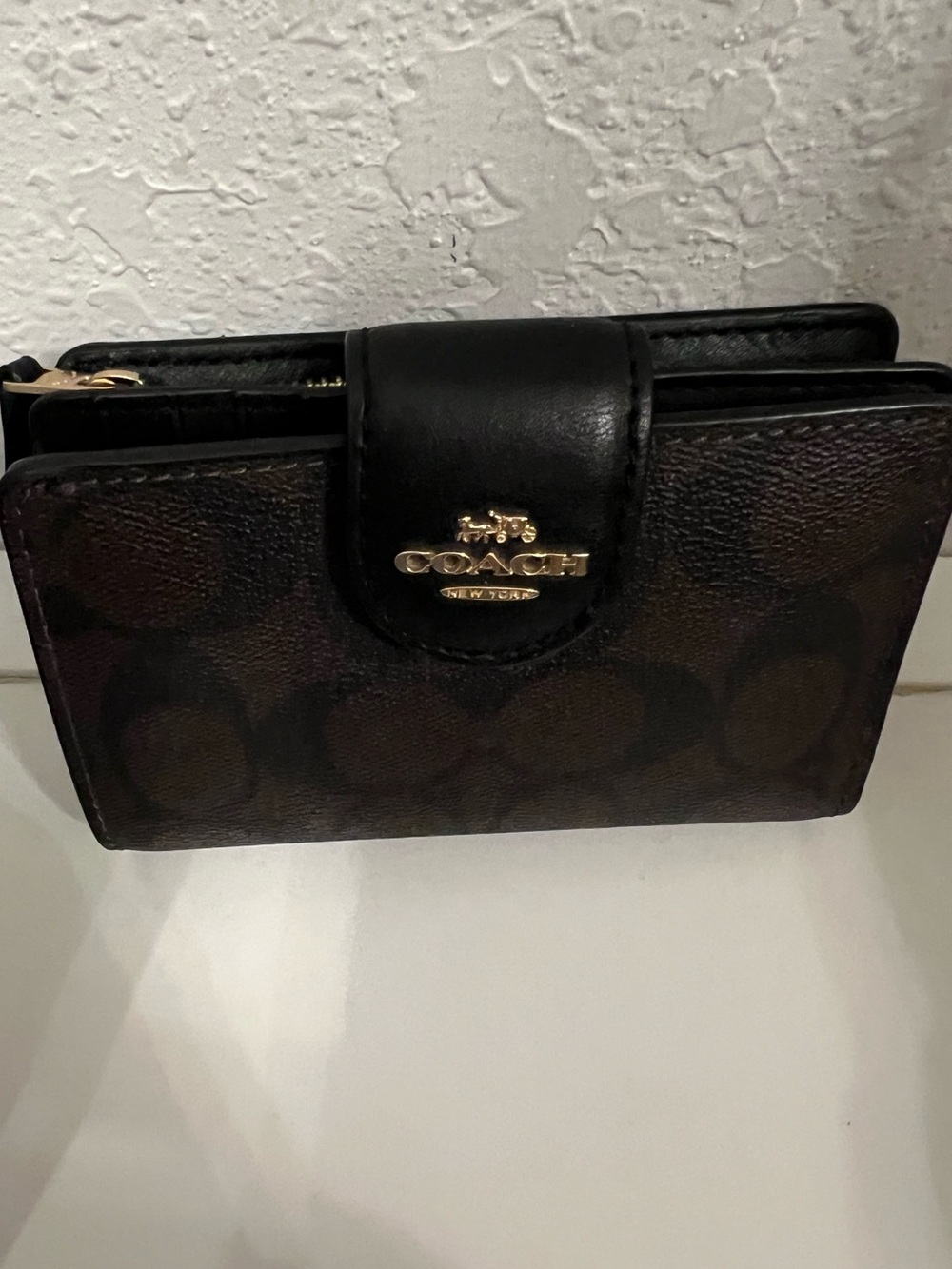 Coach Medium Corner Zip Wallet - Picture 4 of 9